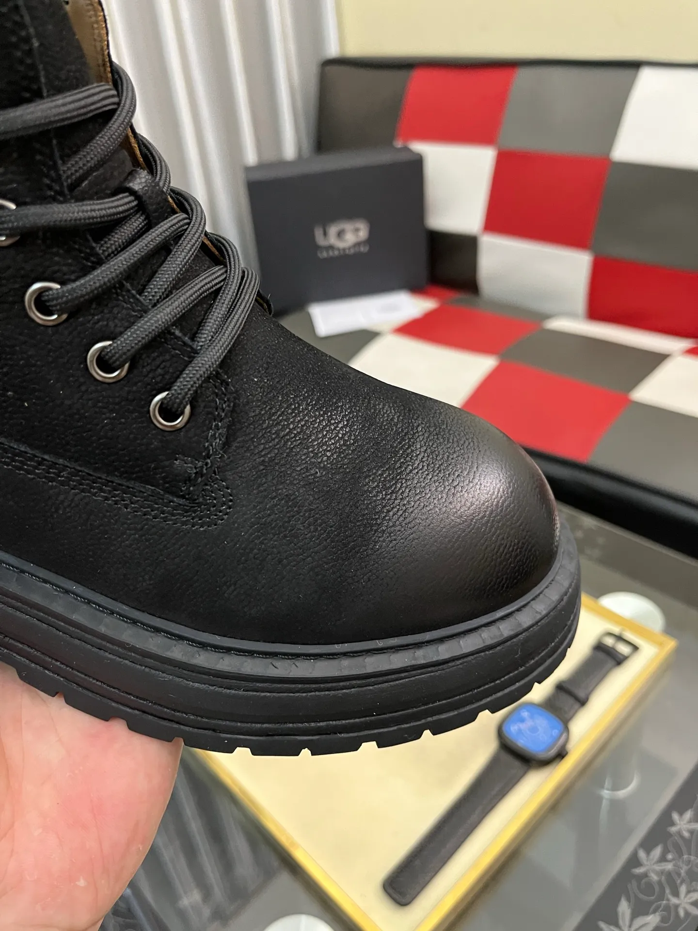 Men's Men's Shoes 💰660⌚️⌚️New UGG fur-integrated men's simple and fashionable snow shoes. The most worth buying at the end of this year are warm casual shoes. Whether you are out and about at home, their comfortable and warm performance will be your most suitable fashion companion! The material is cowhide upper and imported wool is used inside. Two layers of cowhide for warmth and comfort! The eva+ rubber patch outsole is cushioned, wear-resistant, and has good elasticity. It is light and wear-resistant, comfortable and soft, and the new simple cut is more fashionable. It has both practicality and fashion sense, so you no longer have to worry about how to match it in winter, while still maintaining fashionable taste. High-quality genuine wool produced in Dongguan. The material depends on the details! Size: 38-39-40-41-42-43-44-45